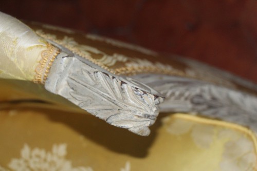XVIIIe siècle - Bergère laquée gris perle époque Louis XVI estampillée G.H VINATIER