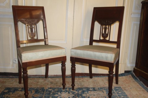 Antiquités - Paire de chaises en acajou attribuée à Georges Jacob, provenance Marquis de Mornay
