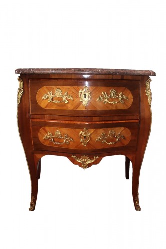 Commode d'entre-deux, estampillée J.B DETROULLEAU, Maître en 1767, XVIIIe