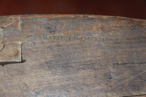 Louis XV - Commode d'entre-deux, estampillée J.B DETROULLEAU, Maître en 1767, XVIIIe