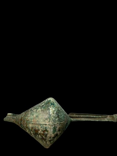 Archéologie  - Mandoline-fibula en bronze - Ancienne période de Hallstatt, Autriche
