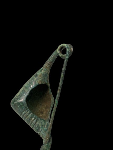 Bronze mandolin-fibula - Hallstatt period, Austria - 