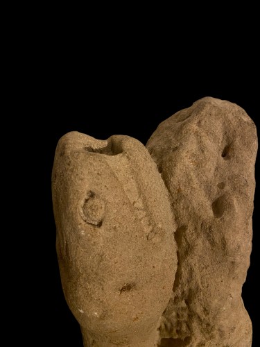 Antiquités - Fragment in sandstone, part of a door frame - Italy (Lucca?) 13th century