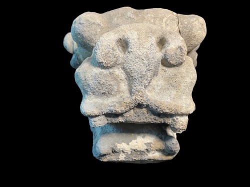 Antiquités - Sandstone Gargouille - 14th century (Flanders)