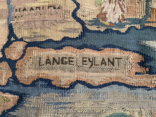 Tapestry (circa 1890-1920) with the map of America - 