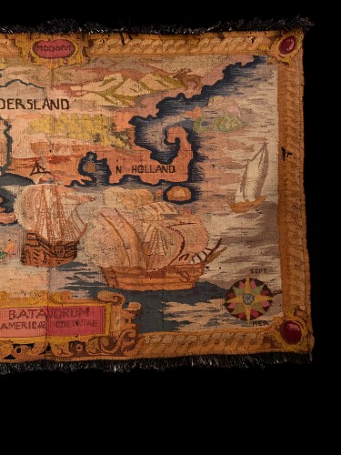 Antiquités - Tapestry (circa 1890-1920) with the map of America