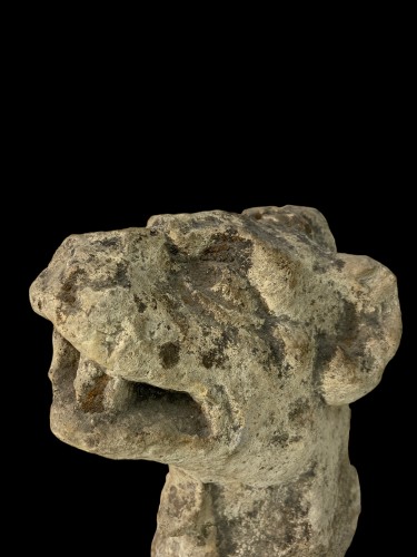 Middle age - Gothic architectural fragment of a dog&#039;s head (France?)