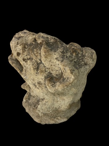 Antiquités - Gothic architectural fragment of a dog&#039;s head (France?)