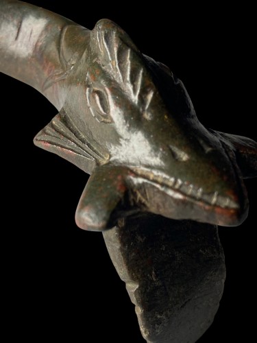 Bronze Door knocker in the shape of a dolphin - antique roman period - 