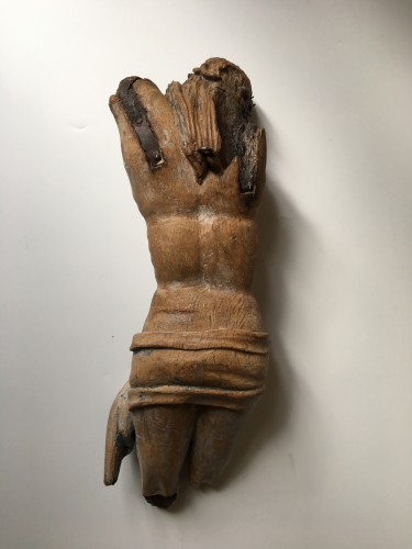 XVIe siècle et avant - Crucifix (fragment) en bois - XVIe siècle