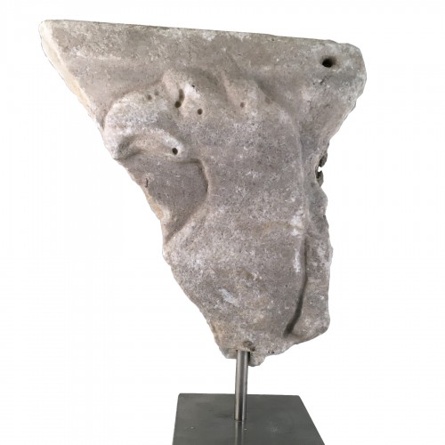 Un fragment étrusque (italien) en marbre - 4e siècle avant  J.?-?C.