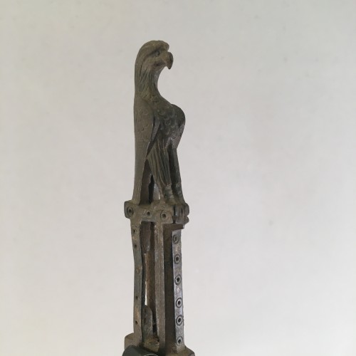 Manche de couteau en bronze du IIe-IIIe siècle après J.-C. en forme d'aigle - 