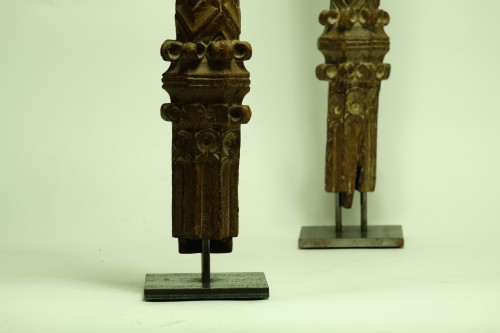 Two wooden pillars - 14th Century - France - Middle age