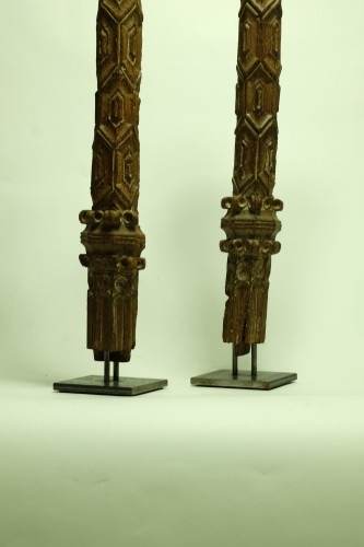 Antiquités - Two wooden pillars - 14th Century - France