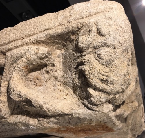 XIe au XVe siècle - Un abaque en pierre du XIIe / XIIIe siècle, France