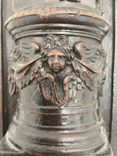 Antiquités - Une plaque de serrure en bois richement décorée - Renaissance XVIIe siècle - Flandre