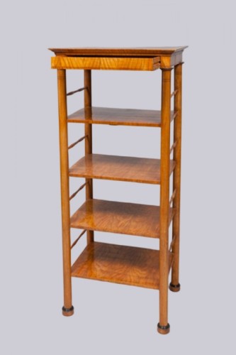 A free-standing étagère with drawer by Josef Danhauser, Vienna circa 1825/30 - Furniture Style Restauration - Charles X