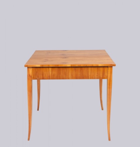 A freestanding Biedermeier writing desk, circa 1820 - Furniture Style Restauration - Charles X