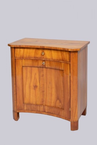A Biedermeier concave center door half-cabinet, Saxony circa 1830 - Furniture Style Restauration - Charles X