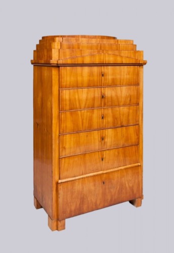 A Biedermeier tallboy, known as a "Chiffonière," circa 1825 - Furniture Style Restauration - Charles X