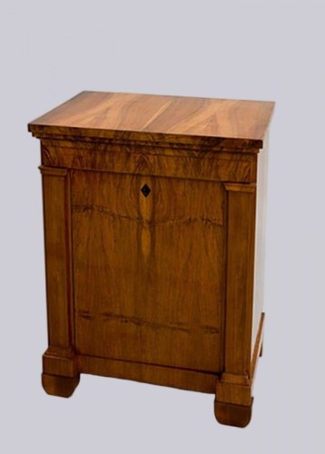 A pedestal-shaped half-cabinet, circa 1830 - Furniture Style Restauration - Charles X