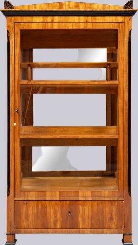 Vitrine à trois faces vitrée vers 1830 - Mobilier Style Restauration - Charles X