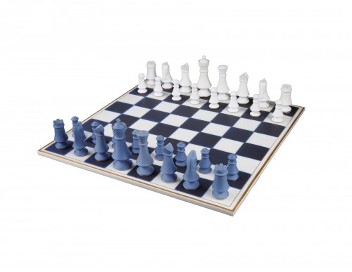 Jeu d'échecs en porcelaine de Sèvres, daté 1978-1988