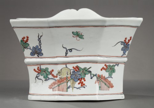 Chantilly soft-paste hanging flower-pot, circa 1735-1740 - Porcelain & Faience Style Louis XV