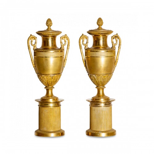 Paire de vases Empire formant bougeoirs