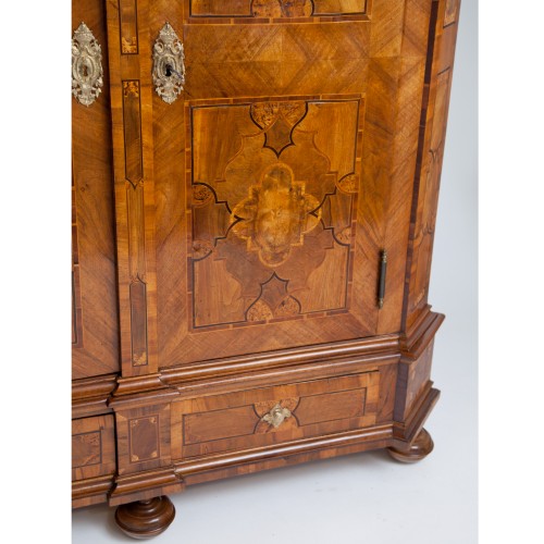 XVIIIe siècle - Armoire baroque, 18e siècle