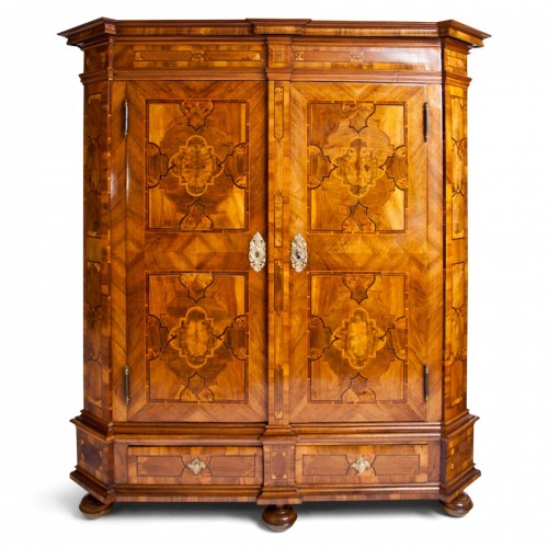 Antiquités - Armoire baroque, 18e siècle