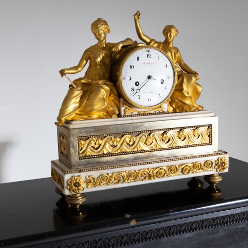 Pendule "Étude des tables de la loi", Paris vers 1770/80 - Horlogerie Style Louis XVI