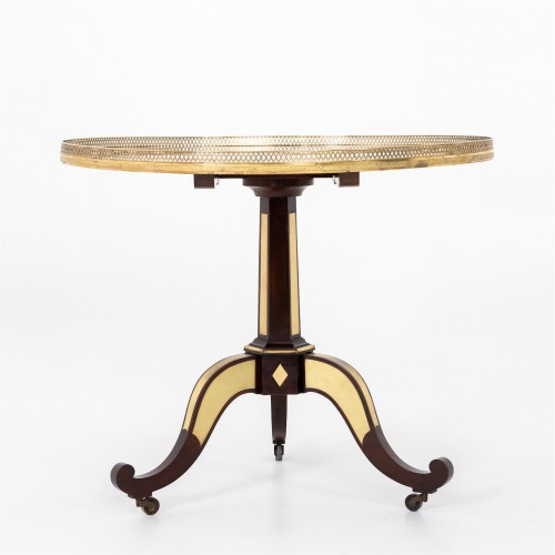 Table de bibliothèque Directoire à plateau basculant, France fin du 18e siècle - Mobilier Style Directoire