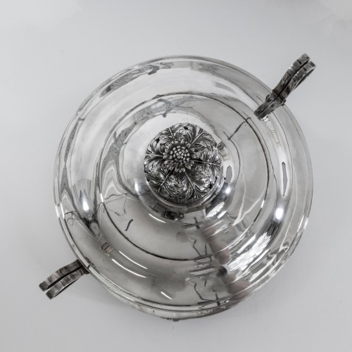 Pair of silver Lidded Tureens - Johann Georg Hann, Vienna 1800 - 