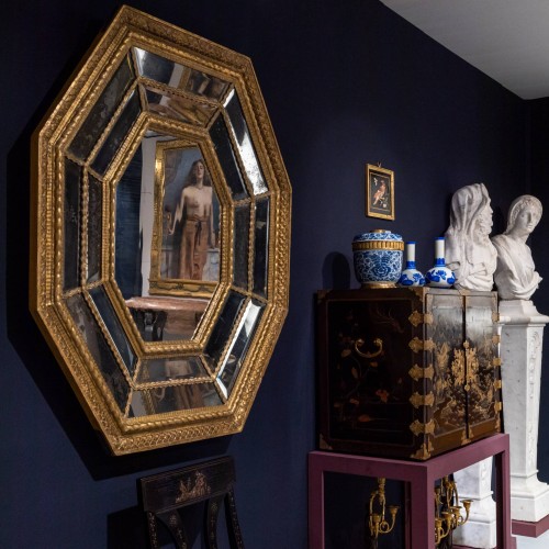 17th century - Octagonal Gilt and Facetted Wall Mirror, Spain, 17th century