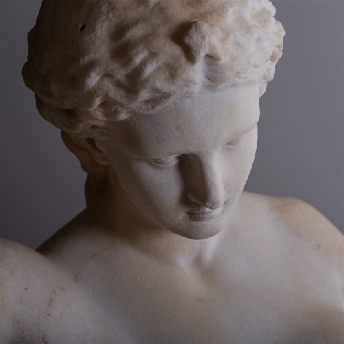 Sculpture Sculpture en Marbre - Sculpture néoclassique en marbre d'Eirene, Italie 1ère moitié du 19e siècle