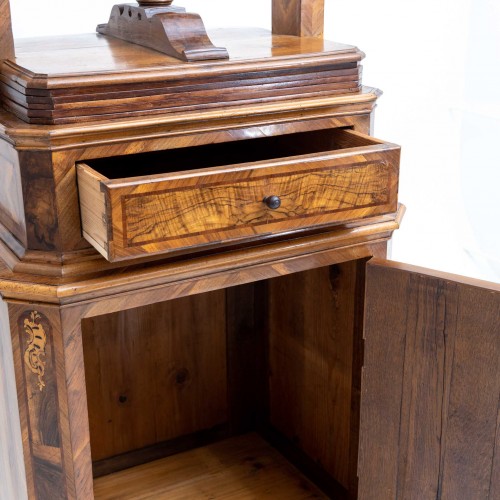 Antiquités - Linen Press with Spindle, 18th Century