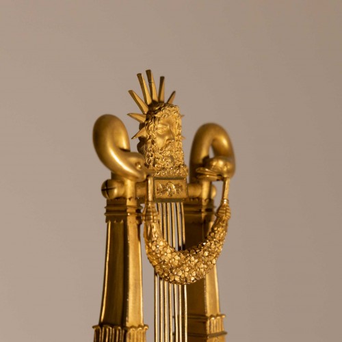 Pendule Lyre  Louis XVI, probablement Paris vers 1780 - Horlogerie Style Louis XVI