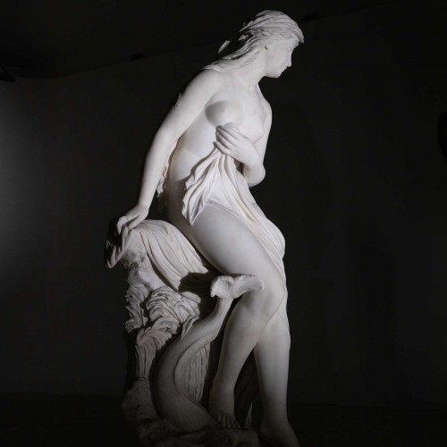 Antiquités - Robert Cauer the Elder. (1831-1893) - Venus with Dolphin, Rome 1874