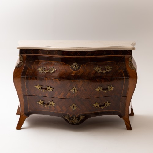 Commode baroque par Niclas Korp (maître 1771), Suède vers 1775 - Mobilier Style 