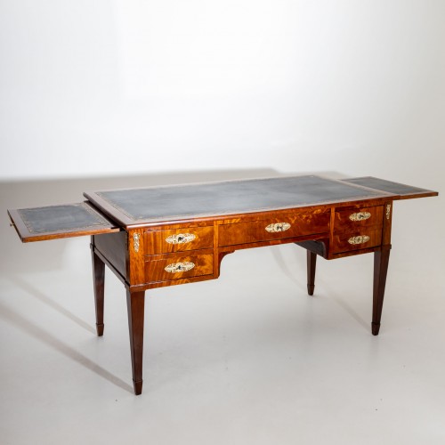 Neoclassical Bureau plat, 2nd Quarter 19th Century - Furniture Style Louis-Philippe