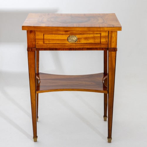 Table d'appoint néoclassique, début du 19e siècle - Mobilier Style 