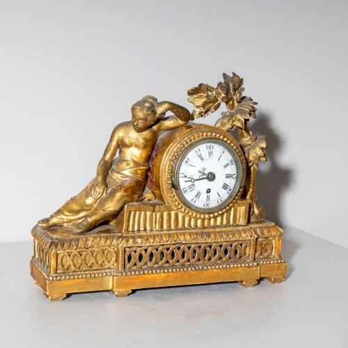 Horlogerie Pendule - Louis Seize Mantel Clock in a Giltwood Case, End of 18th Century
