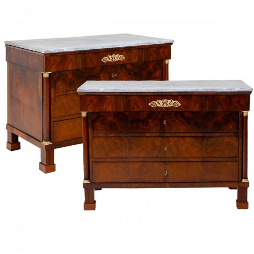 Paire de commodes avec dessus en marbre gris, Italie, 1er tiers du 19e siècle