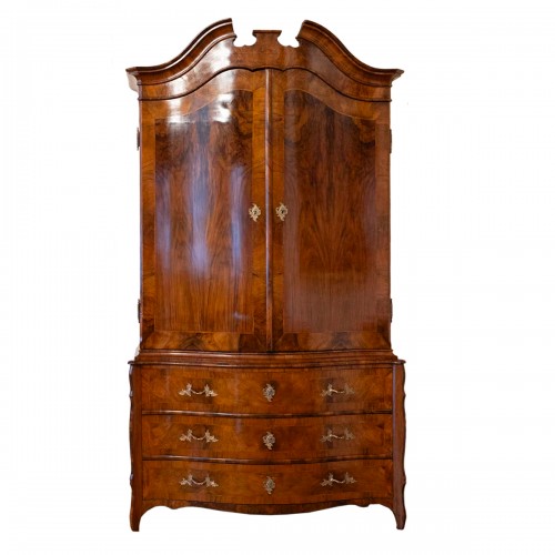 Tall Baroque Cabinet in Walnut, Mid-18th Century