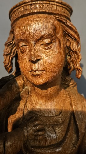 Mary with the baby Jesus - Sculpture Style 
