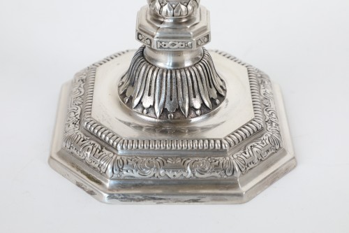 XXe siècle - Christofle Paris, paire de bougeoirs et un candélabre en métal argenté