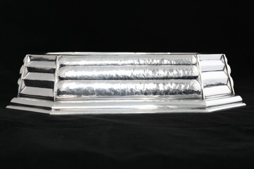Silver centerpiece from the Art Déco period, design by Raymond Ruys 1930 - 