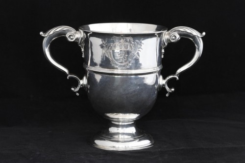A traditional antique Irish sterling silver loving cup or two handled goble - Louis XV