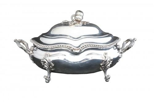 An Antique Early Victorian Sterling Silver soup tureen in a Regency style